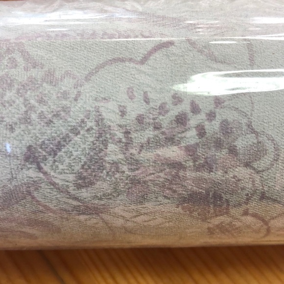 📜📜📜Green & Lavender vinyl wallpaper - Picture 1 of 6